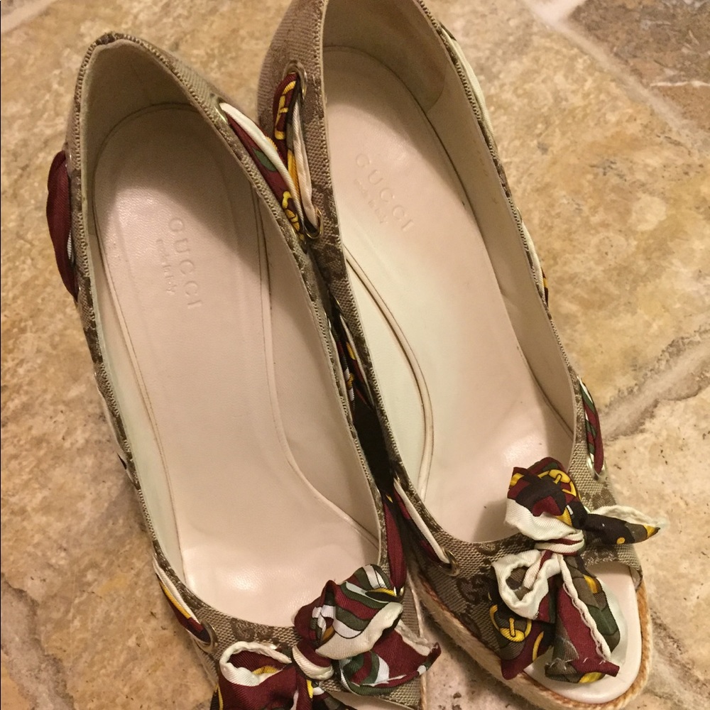 Gucci espadrilles with scarf